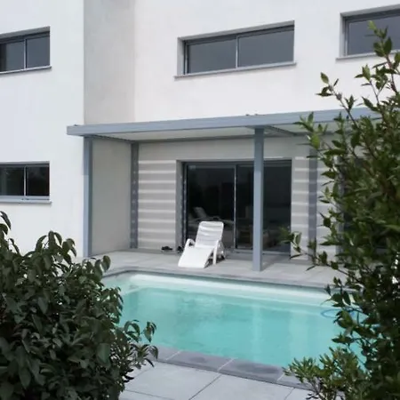 Avec Piscine Villa Sète